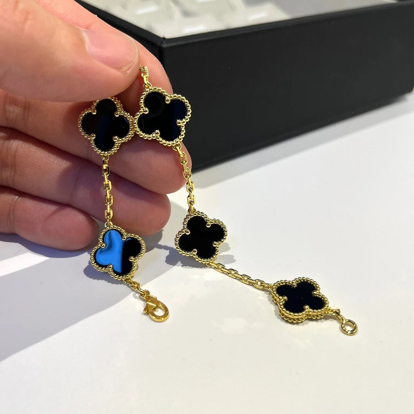 [GALE] CLOVER 5 MOTIF ONYXS BRACELET COLLECTION