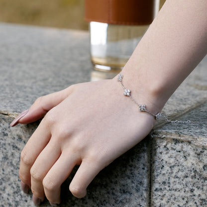 [NEU] Armband mit vierblättrigem Kleeblatt und hohlem Schmetterling