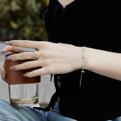[NEU] Armband mit vierblättrigem Kleeblatt und hohlem Schmetterling