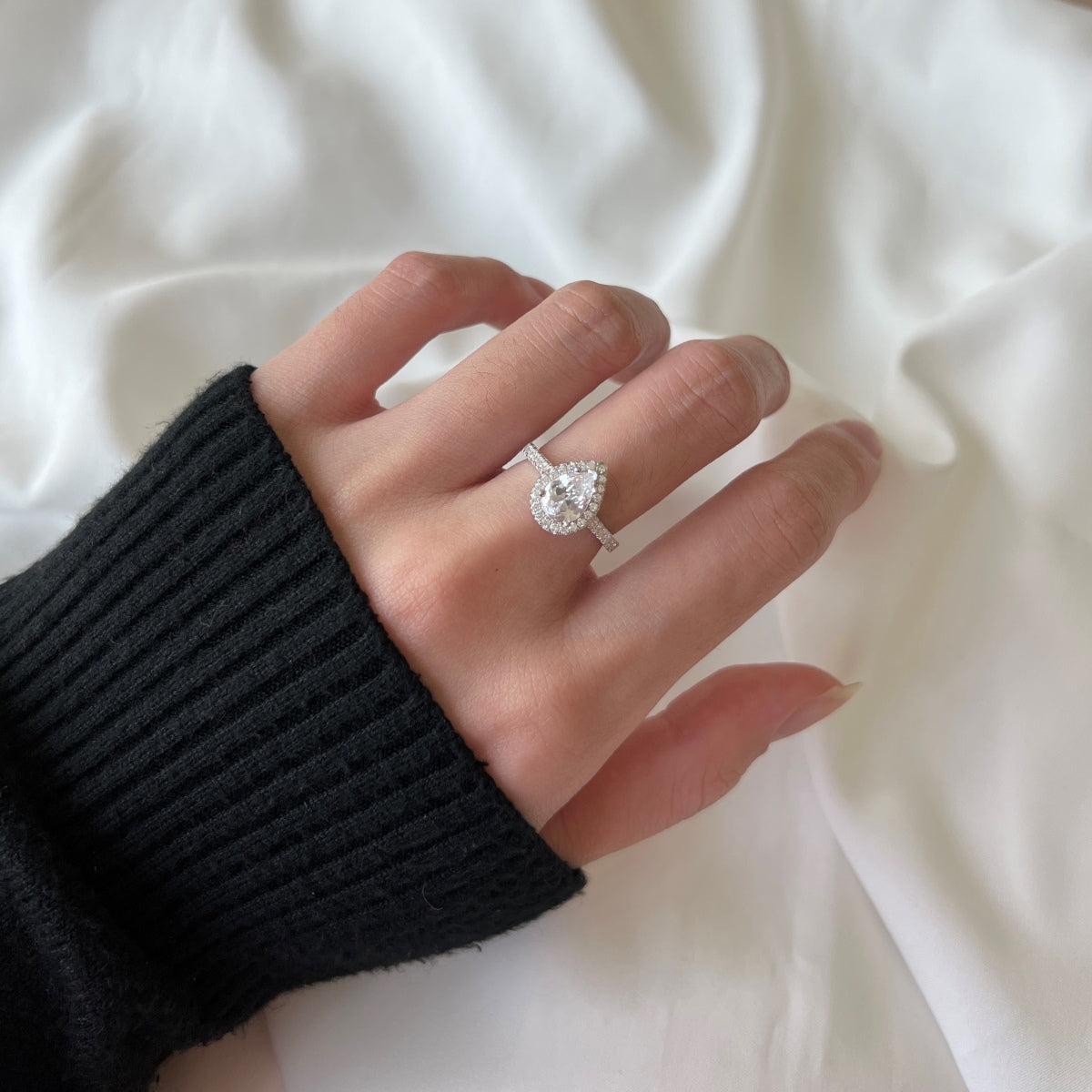[GALE]1.0 Carat Luxurious Resplendent Water Drop Shape Wedding Ring