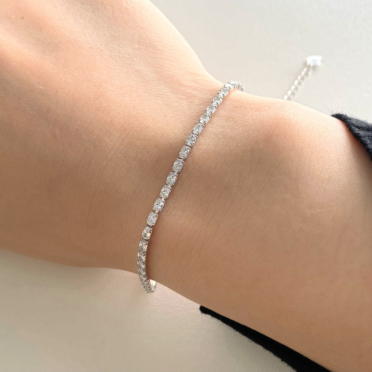 [GALE]Elegant Emerald Cut Daily Bracelet