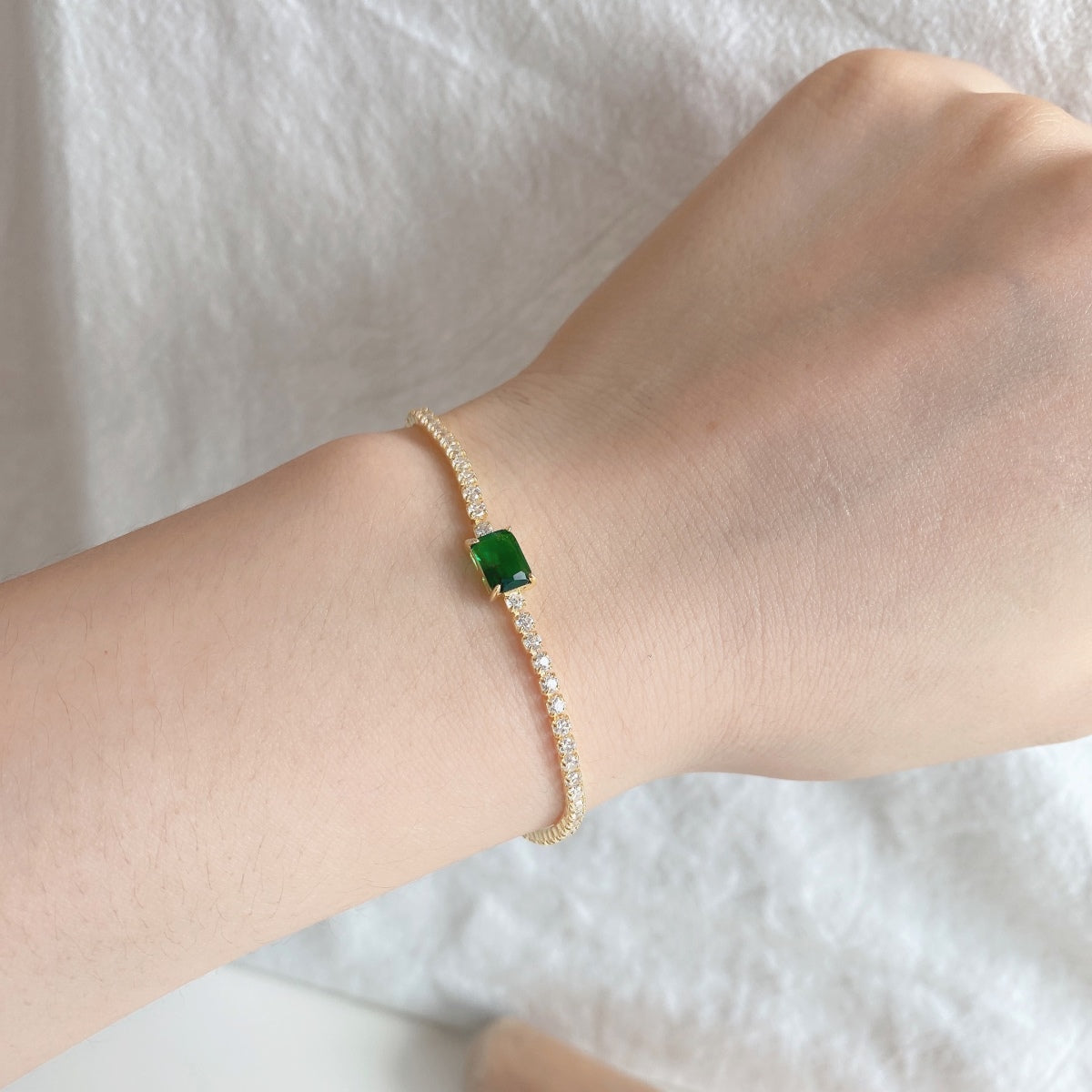 [GALE]1.0 Carat Unique Emerald Cut Banquet Bracelet
