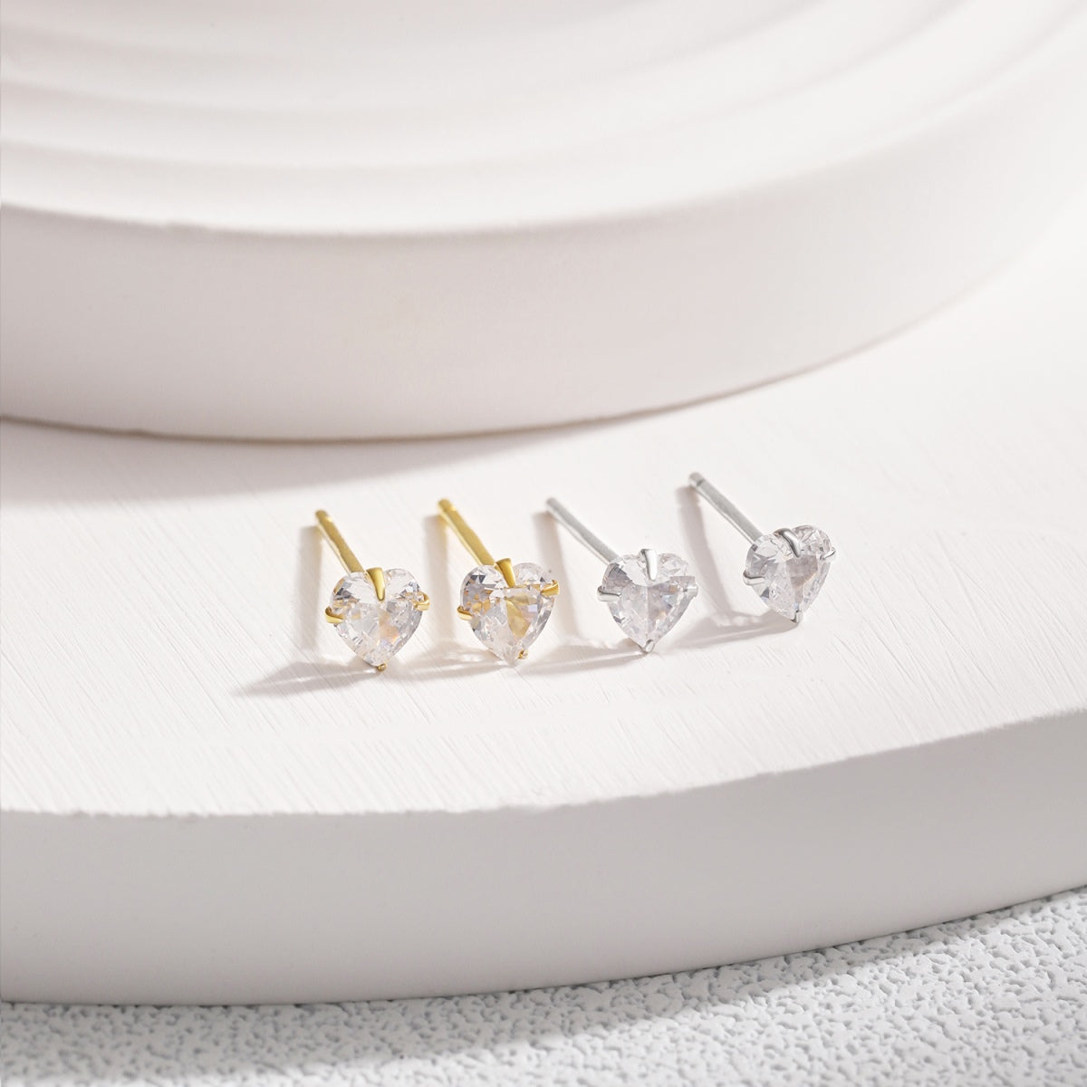 [GALE]Sparkling Heart Shaped Simple Earrings