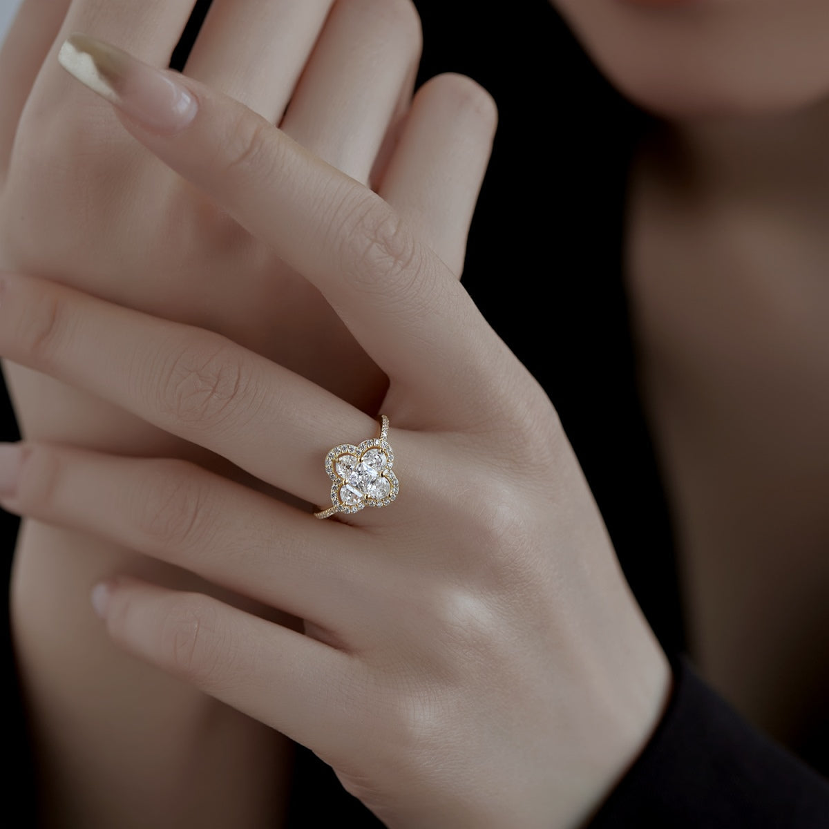[GALE]Luxurious Eternity Flower Shape Banquet Ring