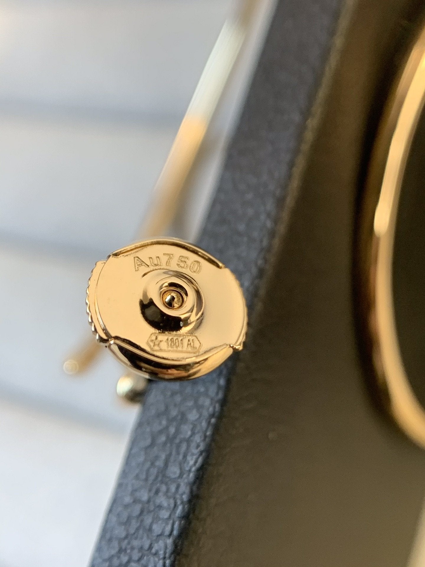[NOVO]JUSTE イヤリング ゴールド ダイヤモンド 1.8mm 