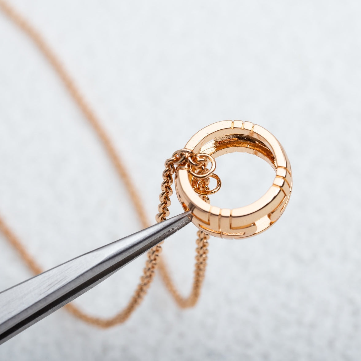 [GALE]PARENTESI NECKLACE PINK GOLD