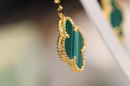 [NOVO] Kleeblatt-Ohrringe aus Gold, Malachit und Diamanten mit 3 Motiven