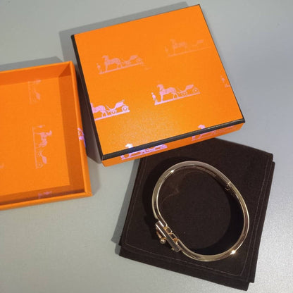 [NOVO]H CLOUD BLUE ARMBAND