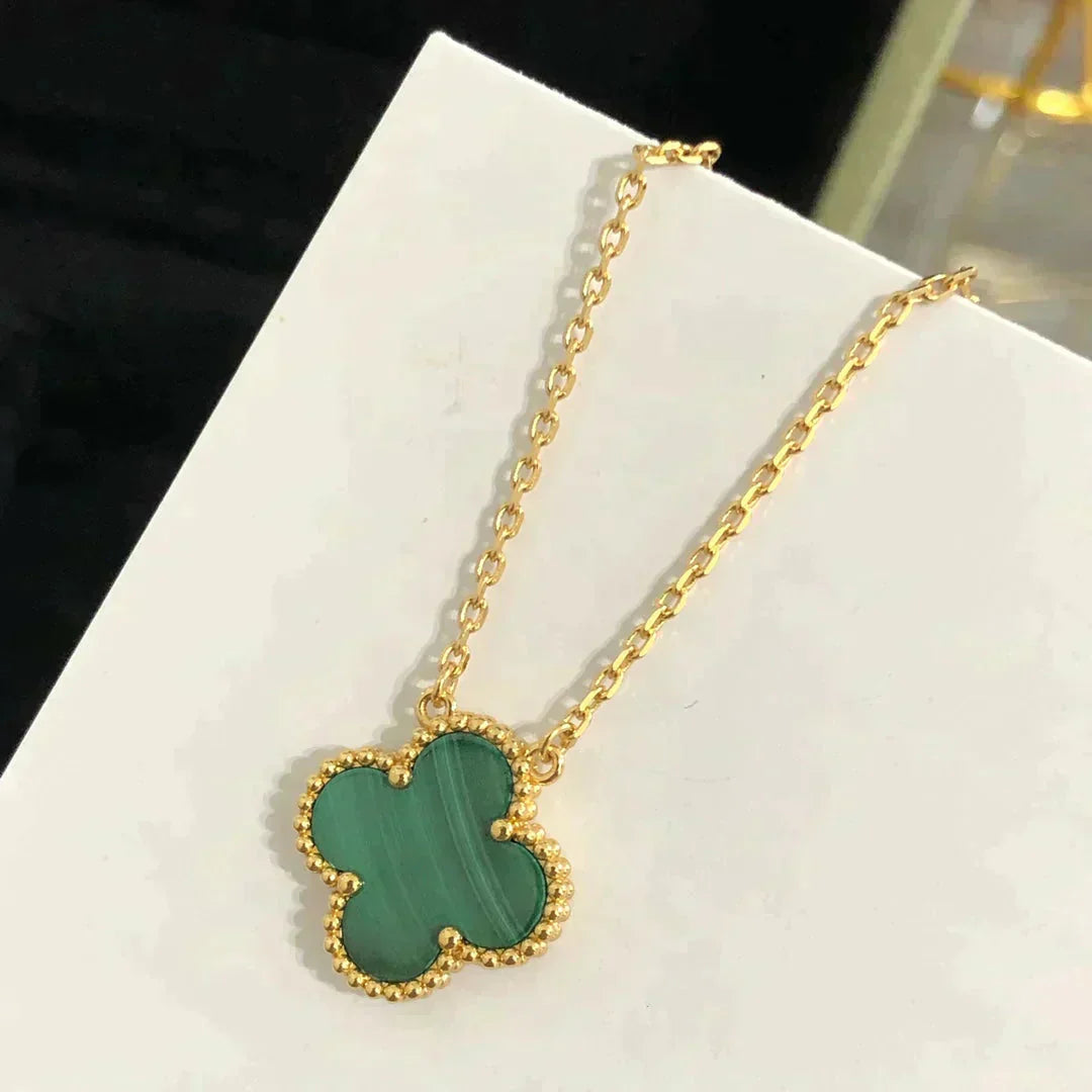 [NOVO]CLOVER 15MM MALACHIT EINZELNE BLÜTEN-HALSKETTE