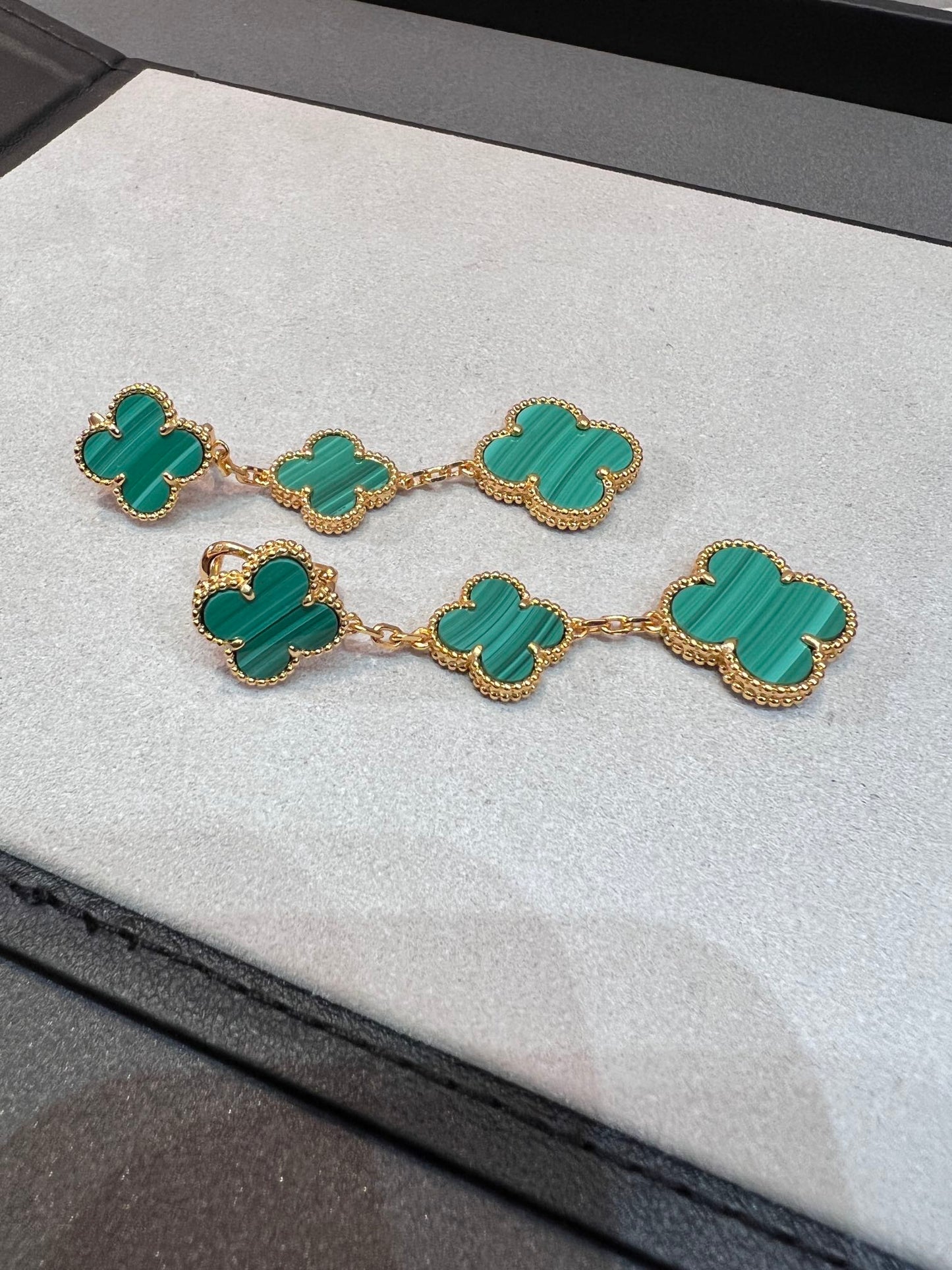 [NOVO]CLOVER MALACHIT 3 MOTIVE GOLD 