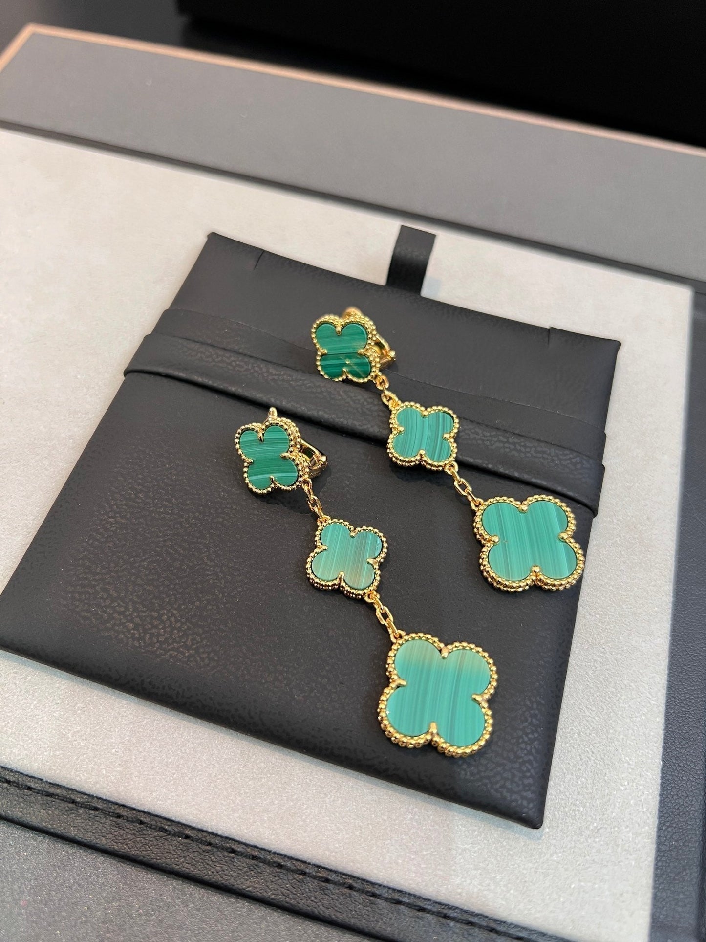 [NOVO]CLOVER MALACHIT 3 MOTIVE GOLD 
