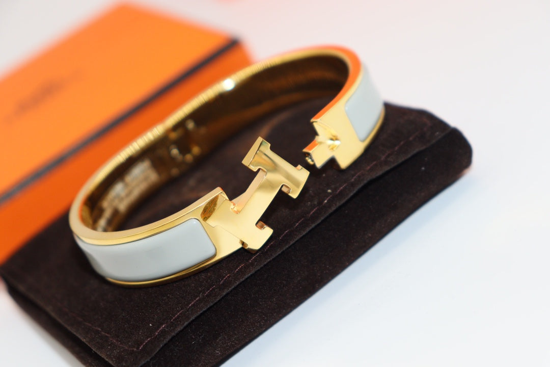 [NOVO]H HELLBLAUES ARMBAND