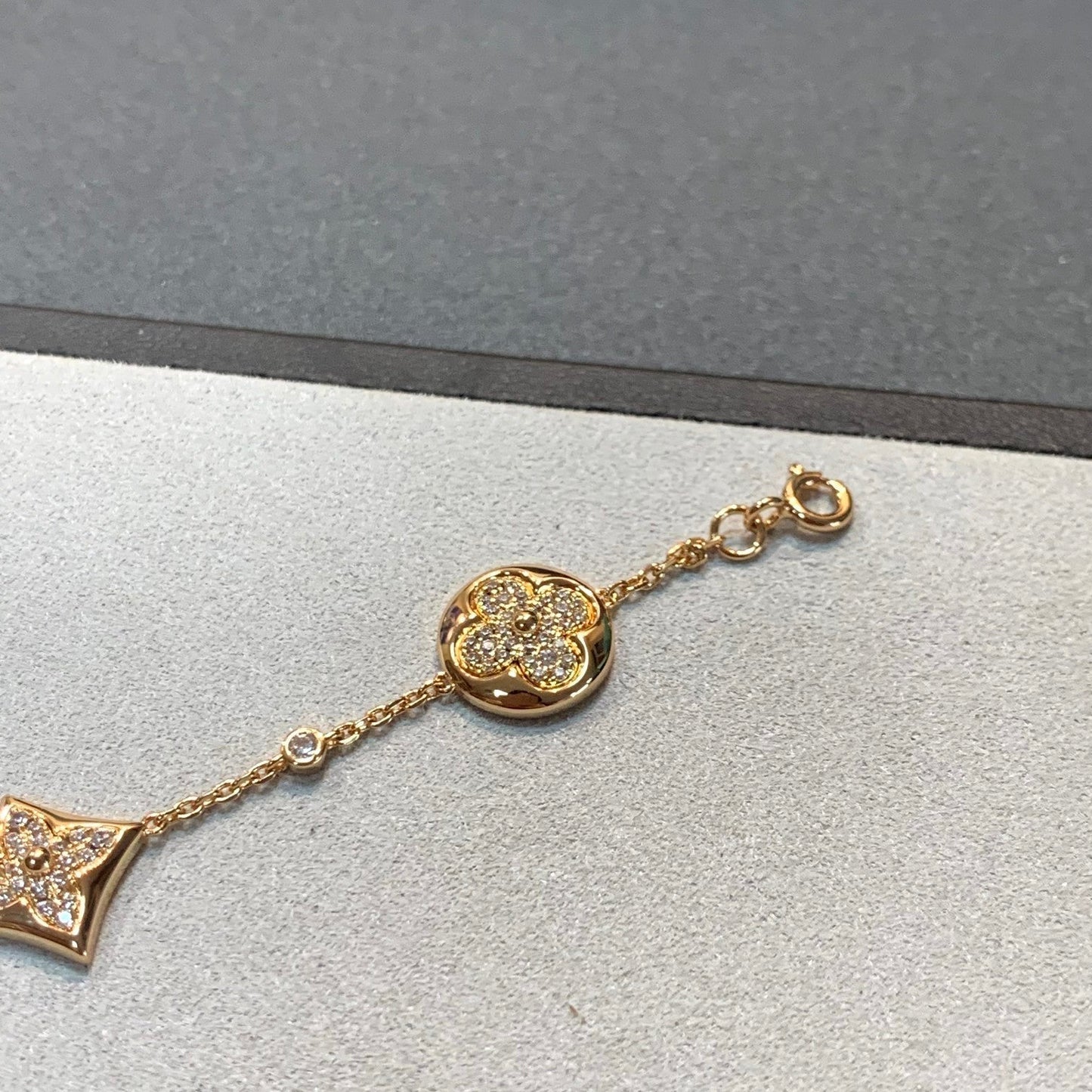 [GALE]STAR AND SUN 4 MOTIFS GOLD DIAMONDS BRACELET