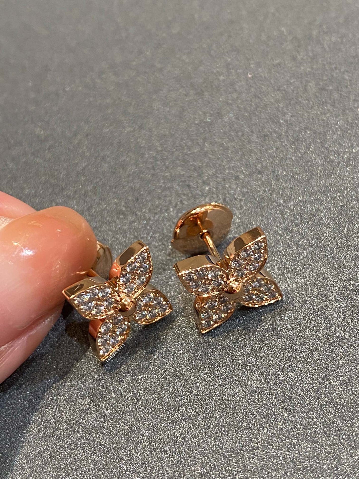[NOVO]STAR DIAMOND OHRRINGE
