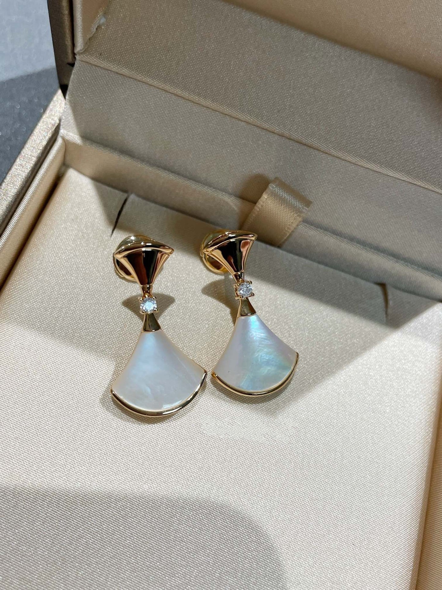 [GALE]DREAM MOP 1 DIAMOND EARRINGS