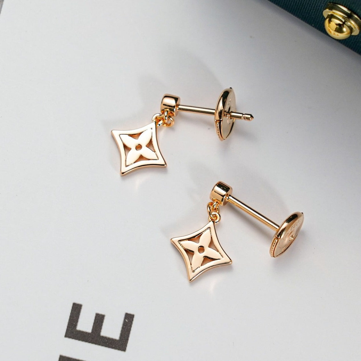 [NOVO] Sternohrringe Gold