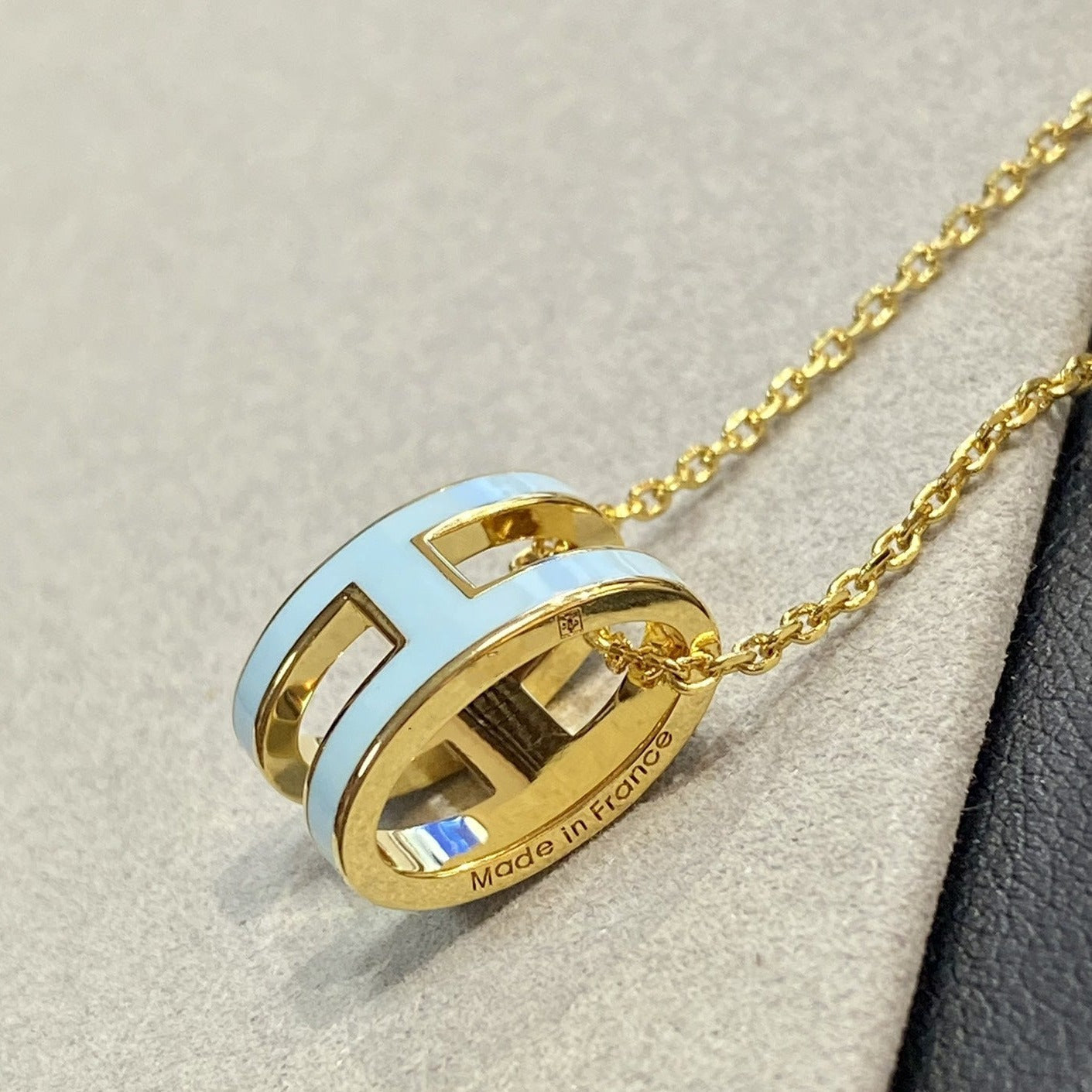 [NOVO]POP H HELLBLAUE KETTE