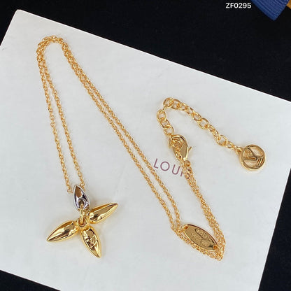 [NOVO]LOUISETTE PEDANT GOLDENE KETTE
