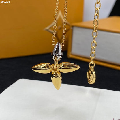 [NOVO]LOUISETTE PEDANT GOLDENE KETTE