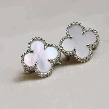 [NOVO]CLOVER MEDIUM 1 MOTIFS WHITE MOP OHRENRINGE SILBER