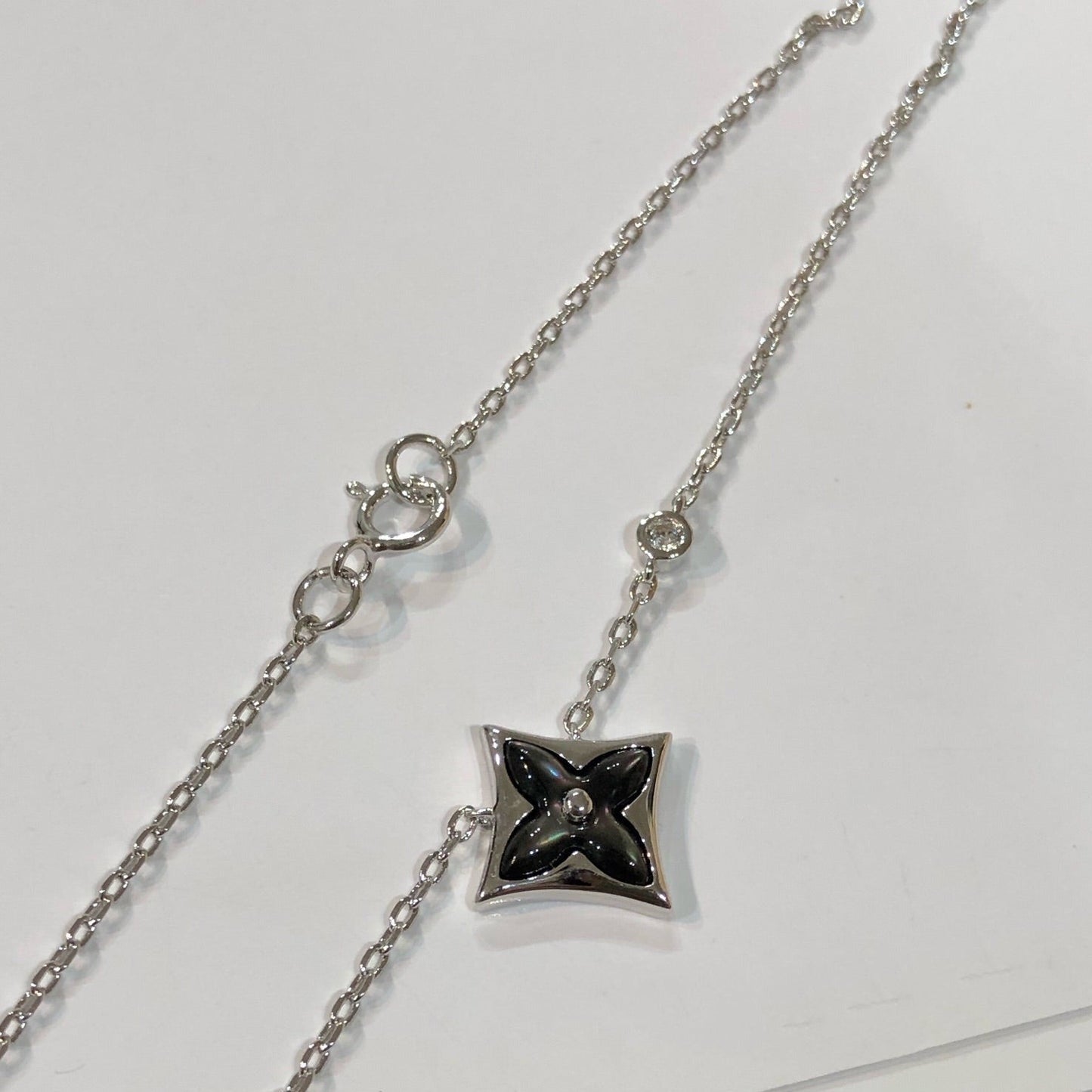 [NOVO]STAR SCHWARZE MOP-HALSKETTE