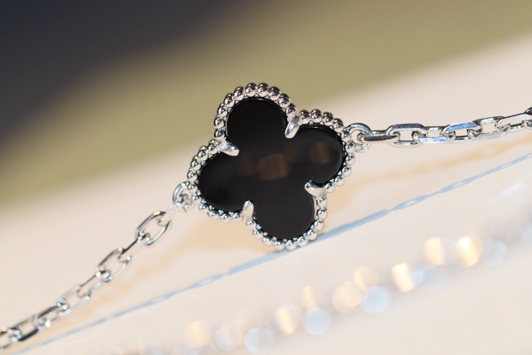 [NOVO]CLOVER 20 MOTIVE ONYX DIAMOND SILVER