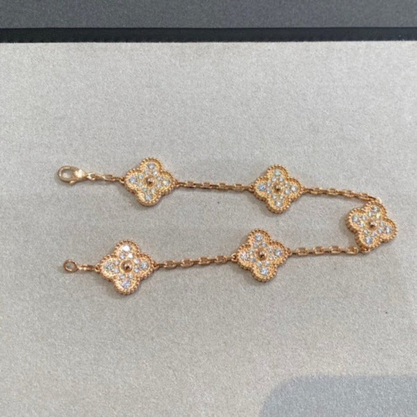 [GALE] CLOVER 5 MOTIF FULL DIAMOND BRACELET COLLECTION