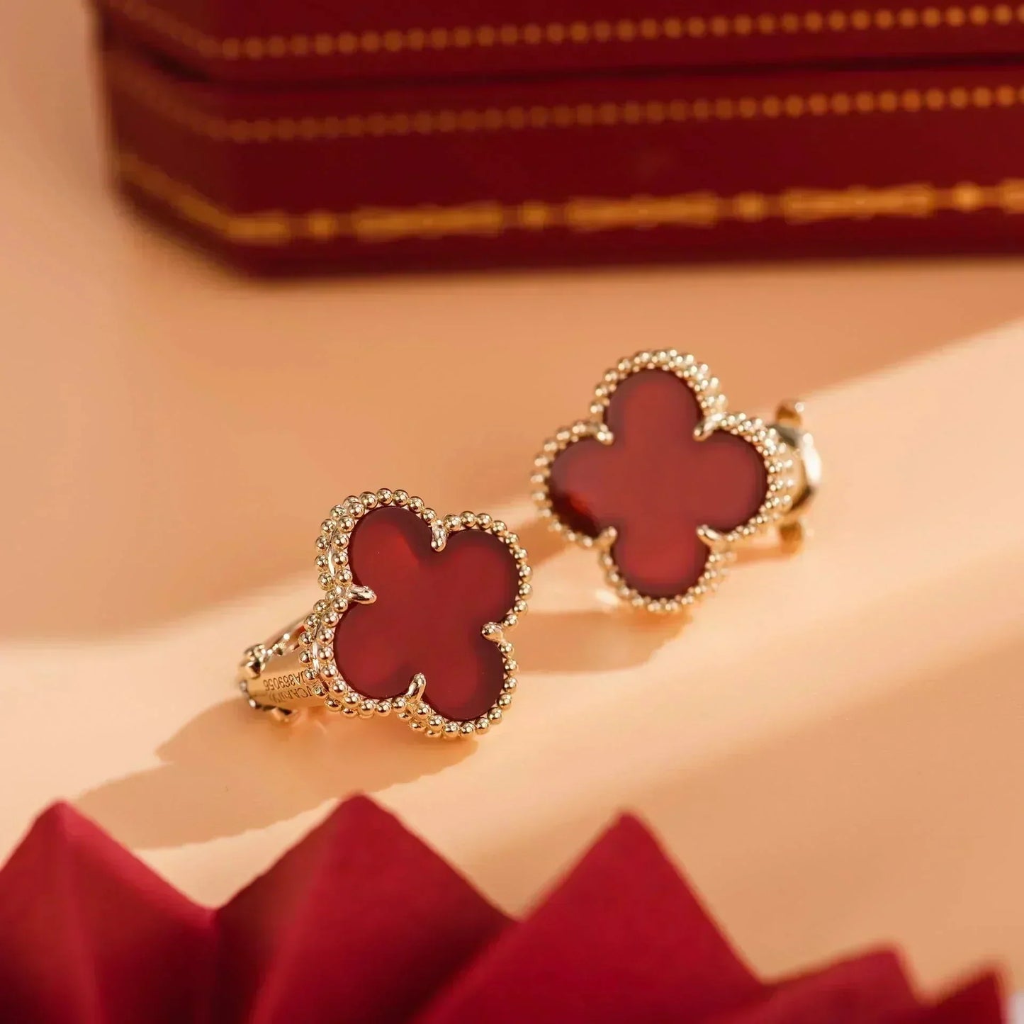 [NOVO]CLOVER MEDIUM 1 MOTIFS CARNELIAN EARRINGS