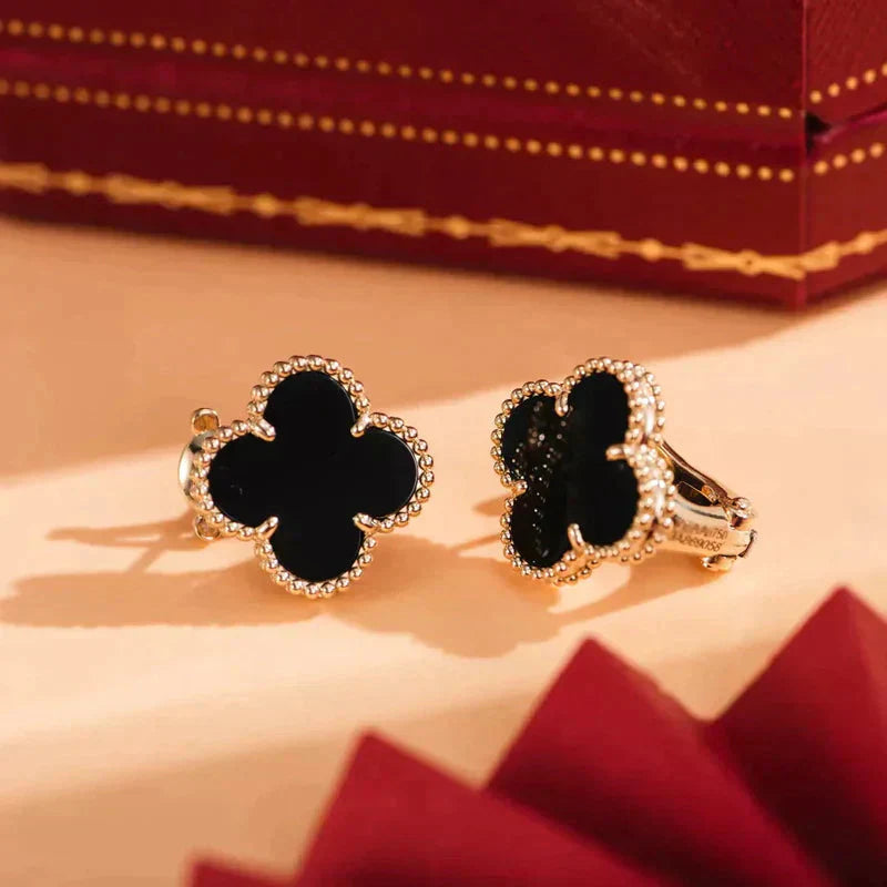 [NOVO]CLOVER MEDIUM 1 MOTIFS ONYX-OHRSTÜCKE