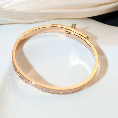 [NOVO]KELLY ARMBAND MIT DIAMANTENBESETZUNG 