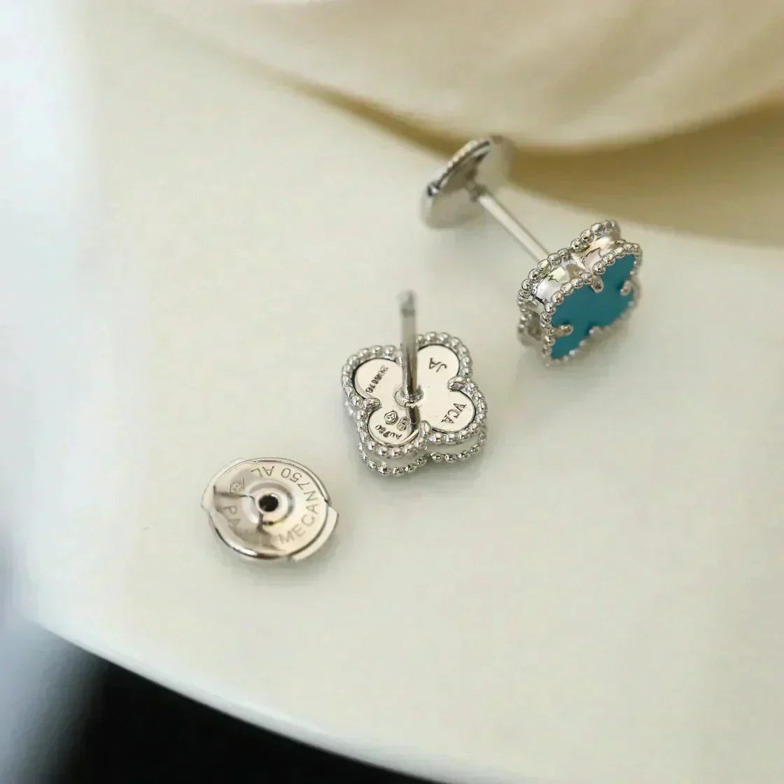 [GALE]CLOVER MINI 9.5MM ONYX STUD EARRINGS SILVER
