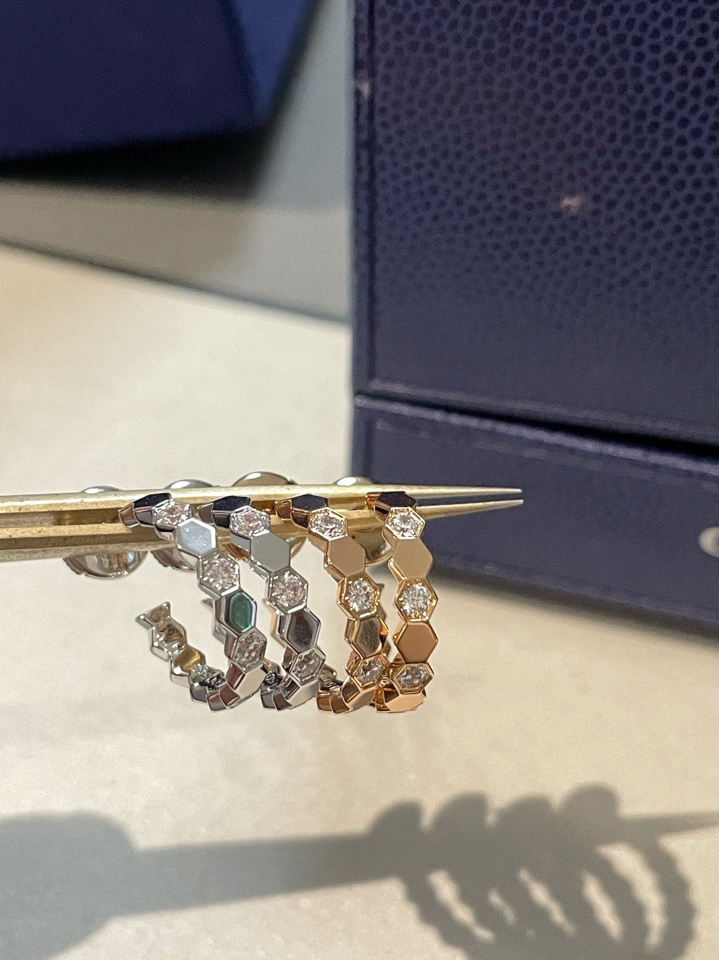 [NEU] Hohler Ring in Form eines vierblättrigen Kleeblatts