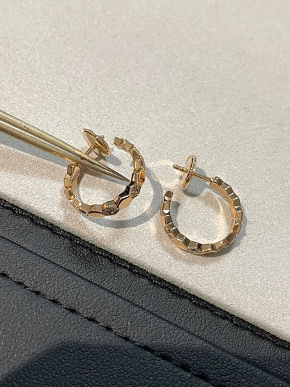 [NEU] Hohler Ring in Form eines vierblättrigen Kleeblatts