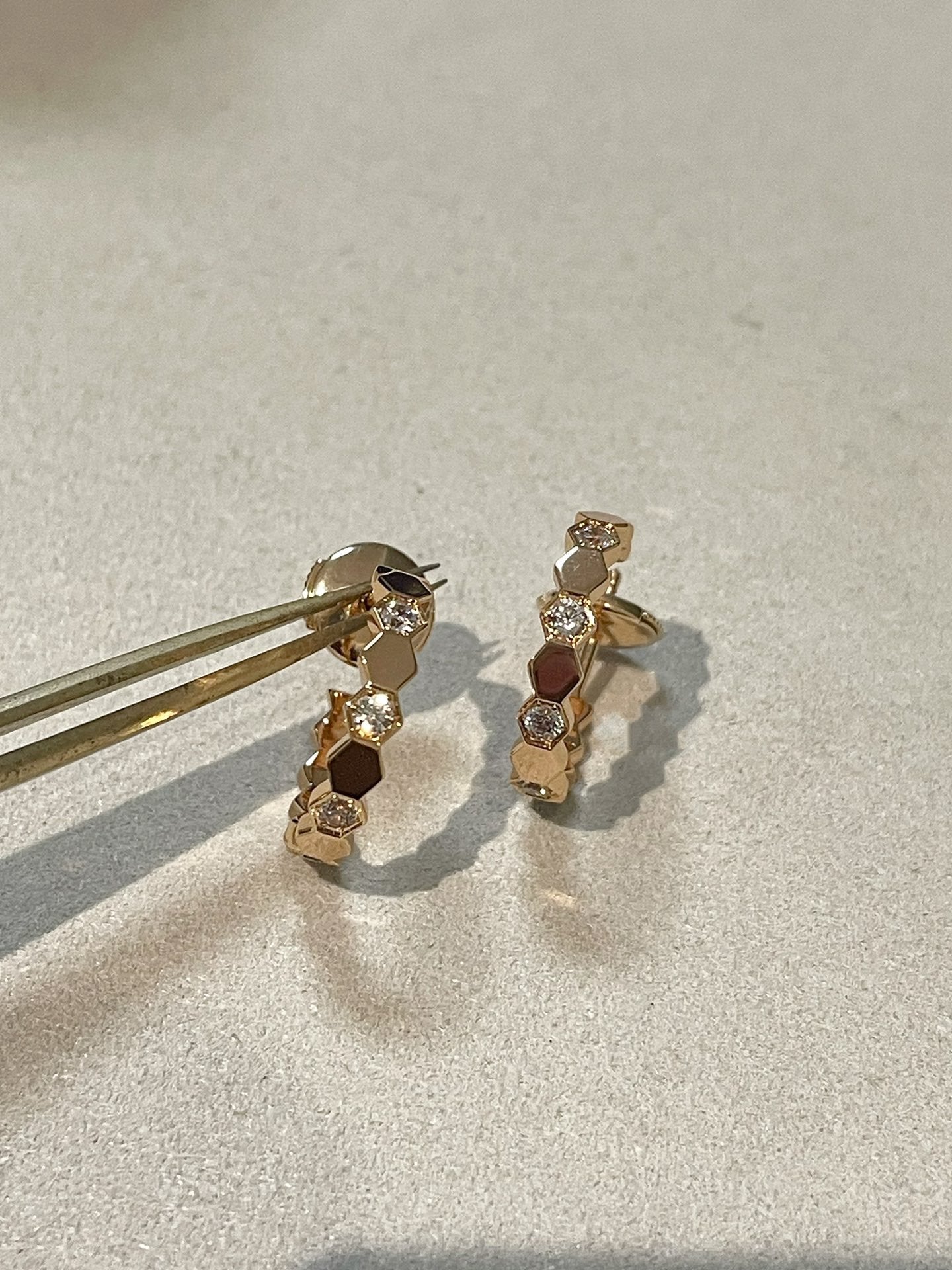 [NEU] Hohler Ring in Form eines vierblättrigen Kleeblatts