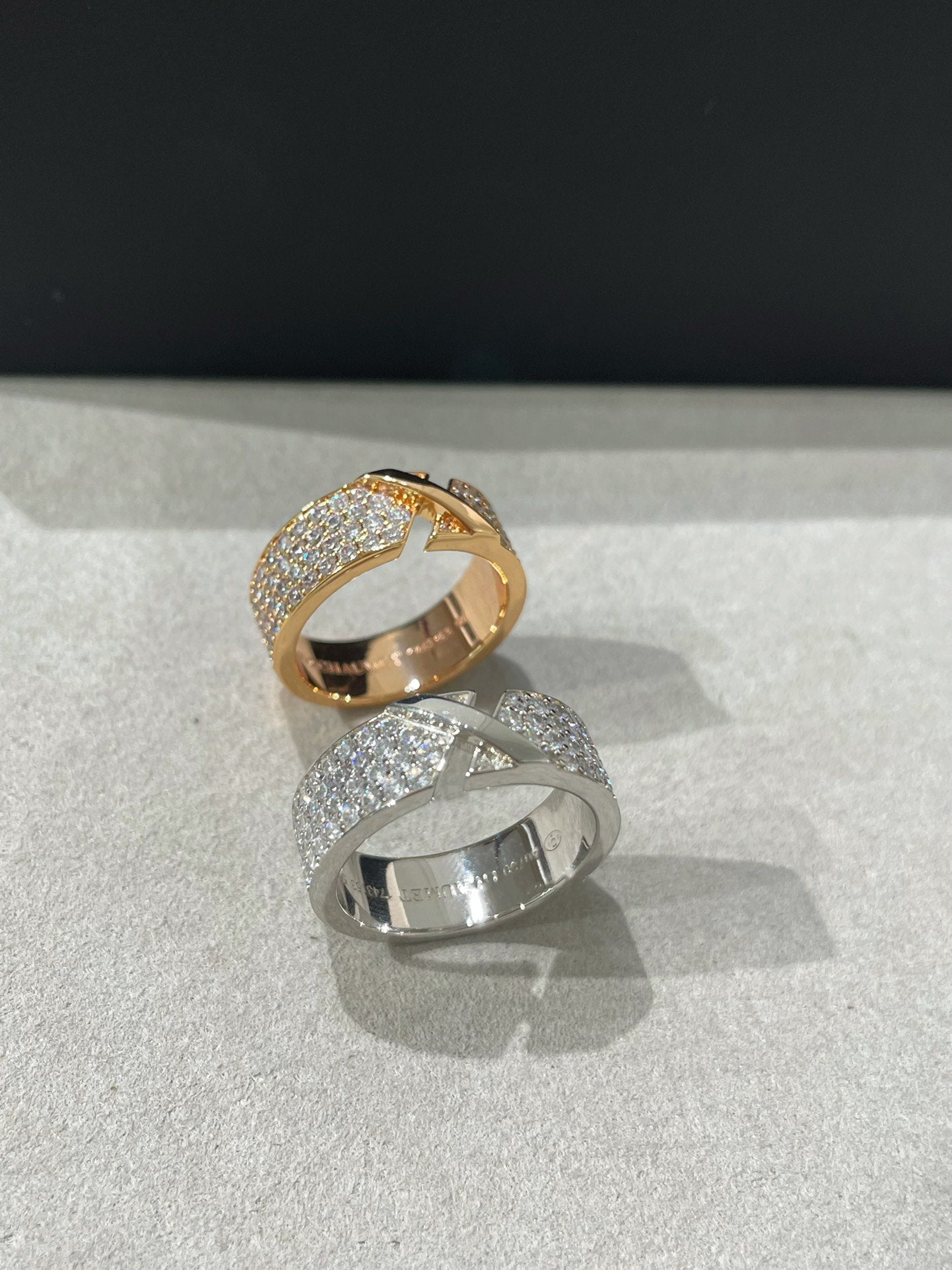 [NOVO]LIENS EVIDENCE DIAMOND PAVED RING