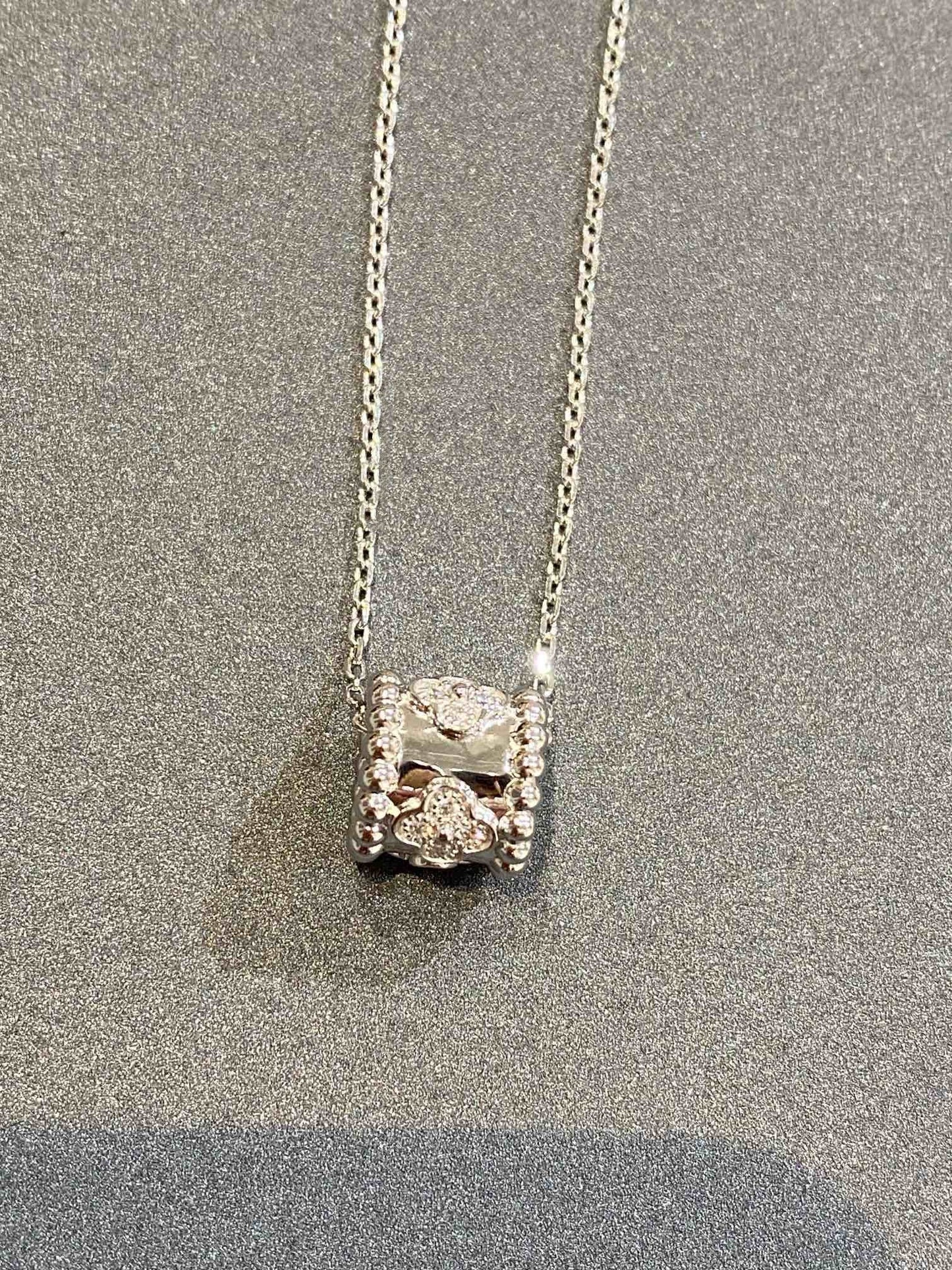 [NOVO]ペルレペンダントシルバーダイヤモンドネックレス