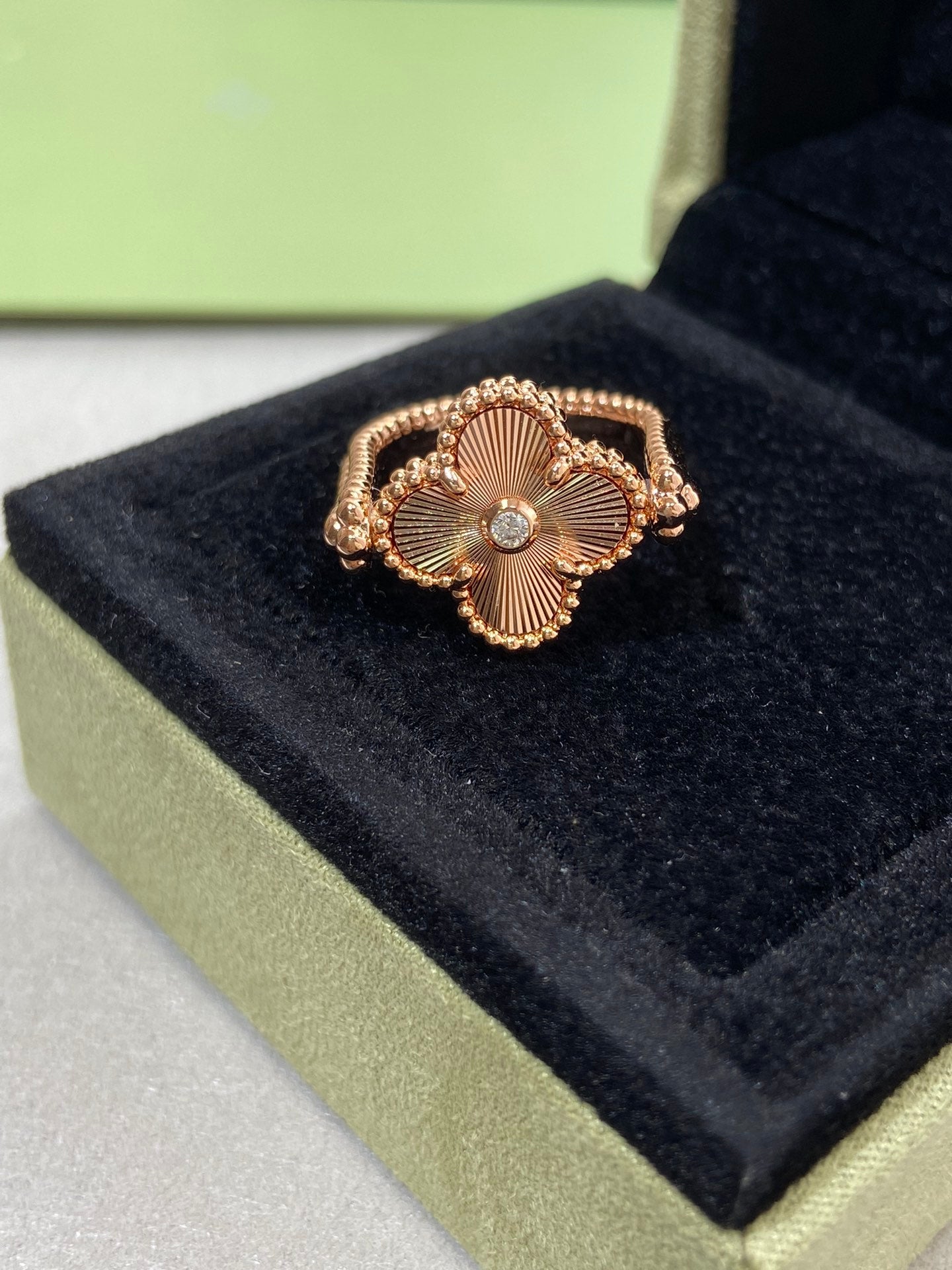 [GALE]CLOVER RIVERSIBLE PINK GOLD RING