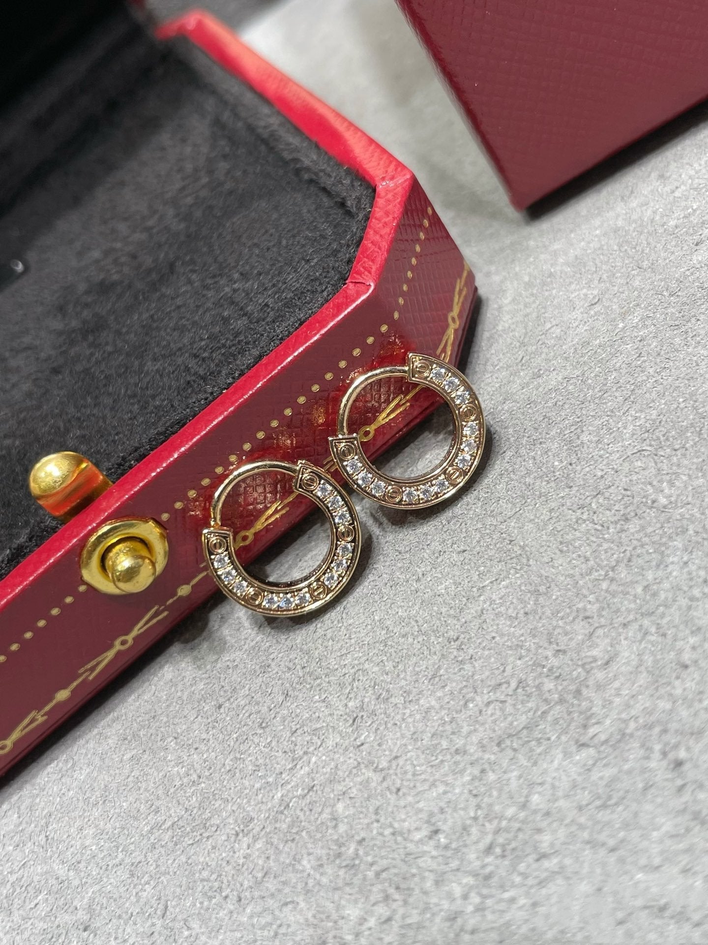 [NOVO] LOVE DIAMOND OHRINGS