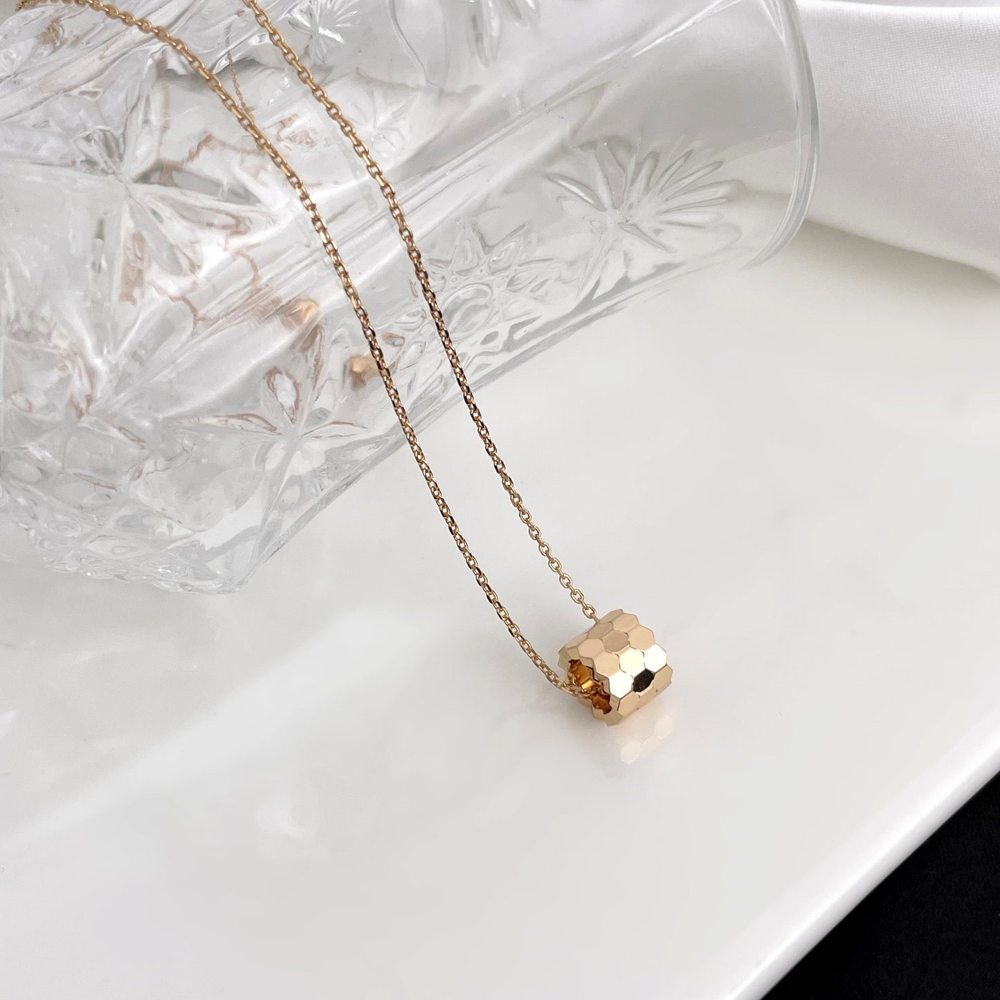 [GALE]BEE MINI NECKLACE