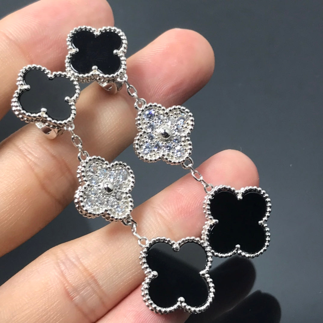 [NOVO] KLEE-MOTIV DIAMANT ONYX SILBER OHRRINGE