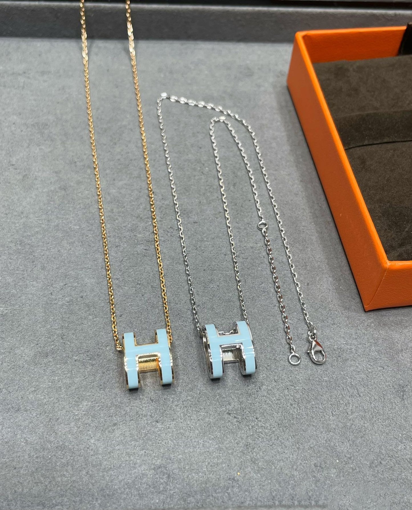 [NOVO]POP H HIMMELBLAUE KETTE