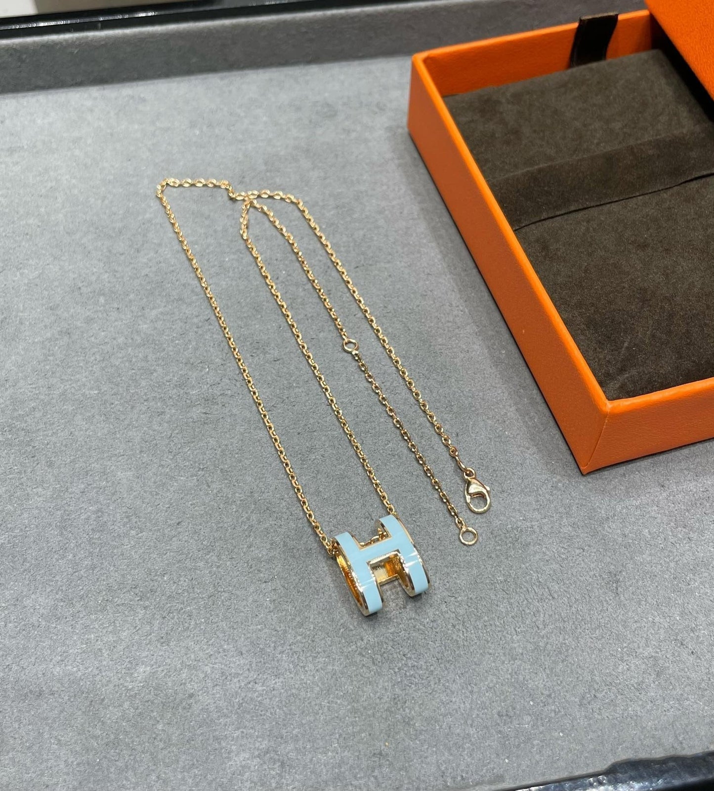 [NOVO]POP H HIMMELBLAUE KETTE