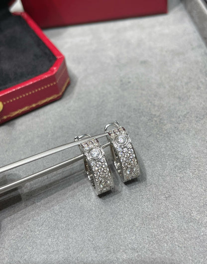 [NOVO] LOVE 5,5 MM DIAMANT-PAVED-OHRRINGE