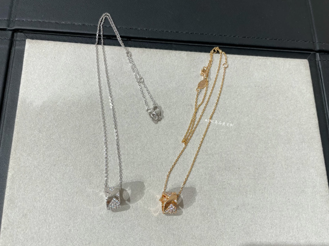 [NOVO]LIENS EVIDENCE DIAMANTENBEFESTIGTE HALSKETTE
