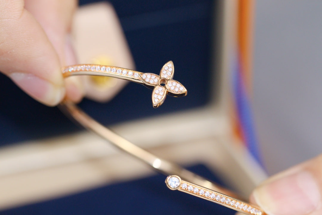 [GALE]IDYLLE PINK GOLD OPEN BRACELET DIAMOND PAVED