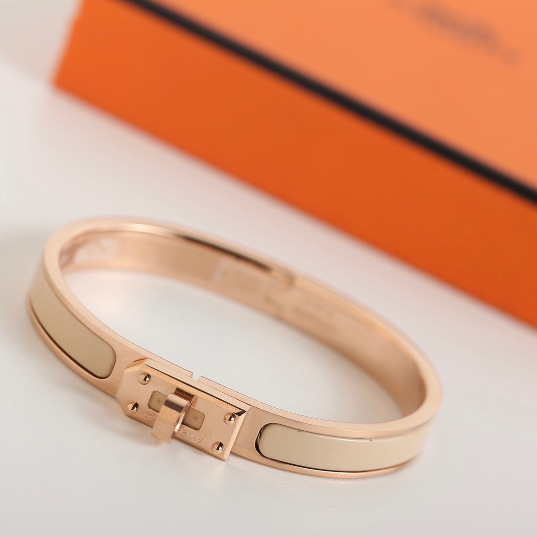 [NOVO]HM KELLY BEIGE ARMBAND