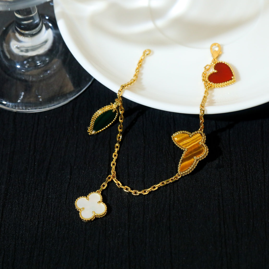 [GALE]LUCKY SPRING 5 MOTIF GOLD BRACELET