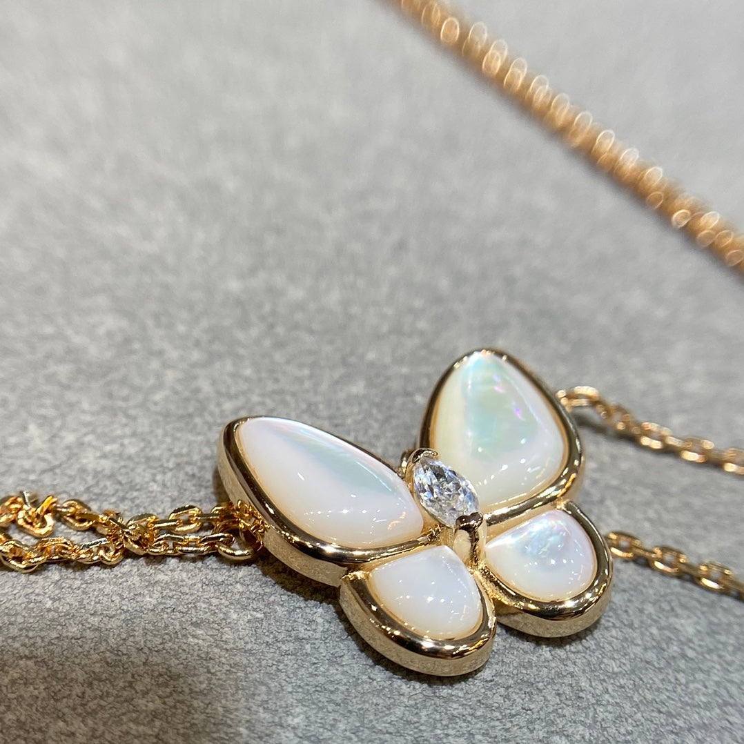 [GALE]BUTTERFLY MOP DIAMOND NECKLACE