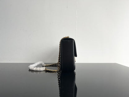 CLASSIC TRIOMPHE 20 BLACK CALFSKIN GOLD HARDWARE
