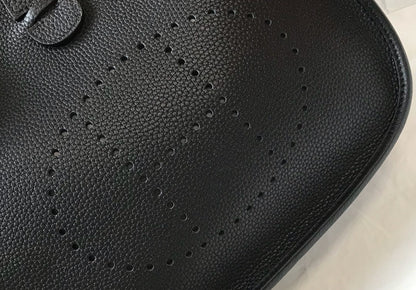 Evelyne 29cm Black Togo Shw